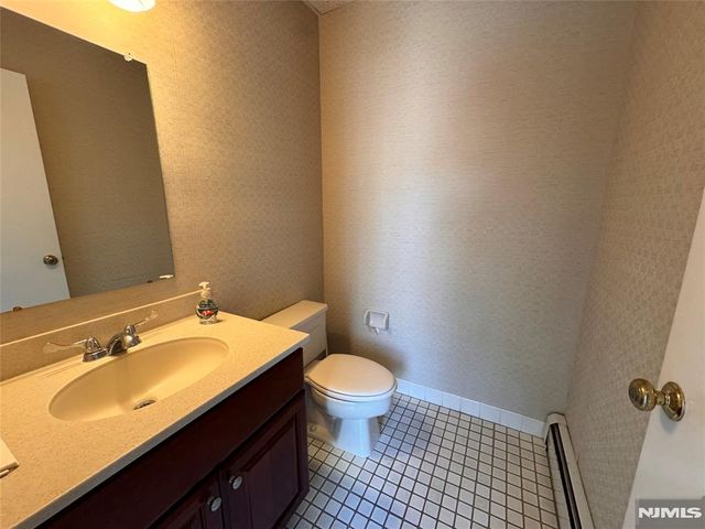 88 W Ridgewood 1R, Ridgewood, NJ 07450