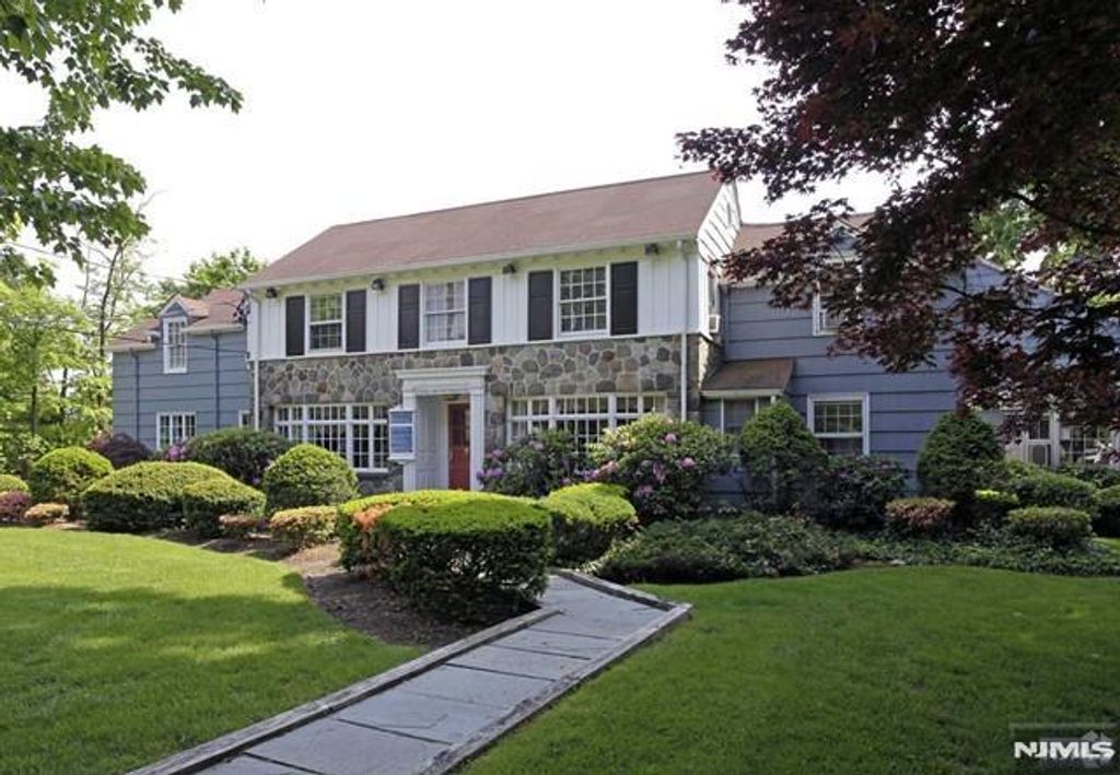 88 W Ridgewood 1R, Ridgewood, NJ 07450