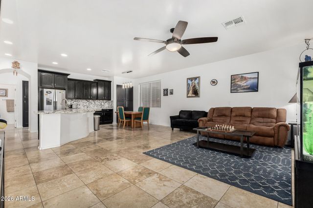 11959 W VERNON Avenue, Avondale, AZ 85392