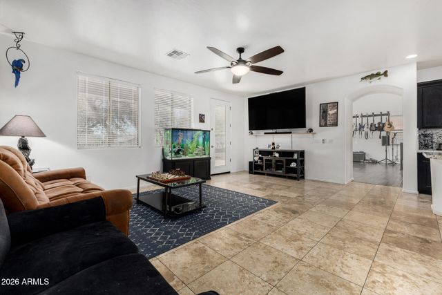 11959 W VERNON Avenue, Avondale, AZ 85392