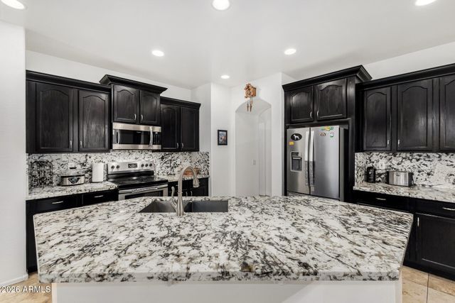 11959 W VERNON Avenue, Avondale, AZ 85392