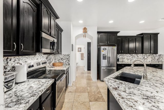 11959 W VERNON Avenue, Avondale, AZ 85392