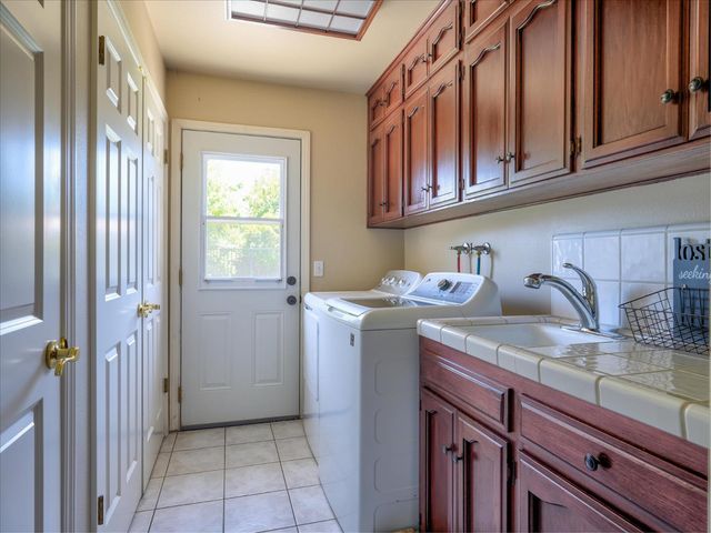 5291 W Spruce Avenue, Fresno, CA 93722