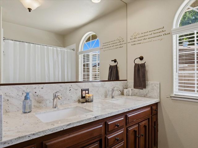 5291 W Spruce Avenue, Fresno, CA 93722