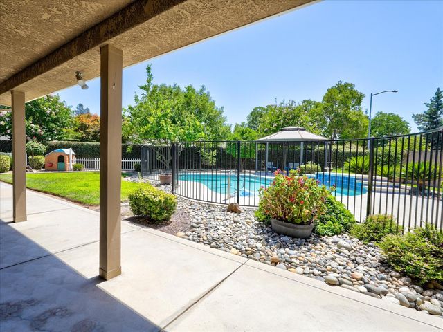 5291 W Spruce Avenue, Fresno, CA 93722