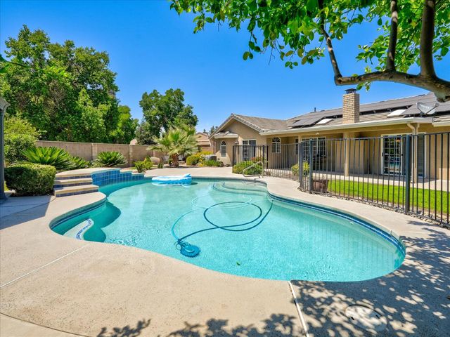 5291 W Spruce Avenue, Fresno, CA 93722
