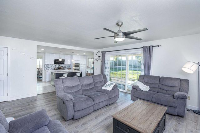 1751 Coltridge Ln, Bonita, CA 91902