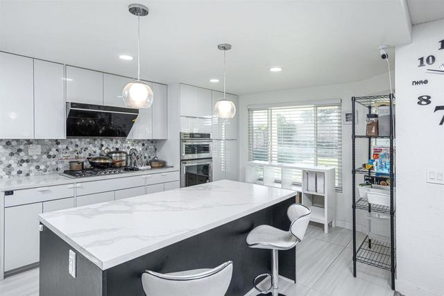 1751 Coltridge Ln, Bonita, CA 91902