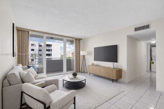 8050 NW 8th St 305, Miami, FL 33126