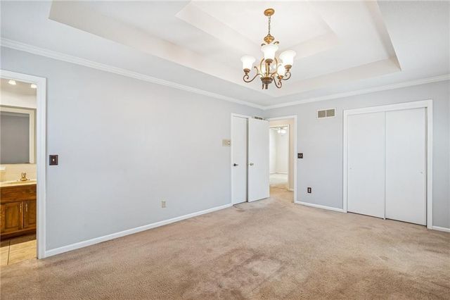 15918 W 136th Terrace, Olathe, KS 66062