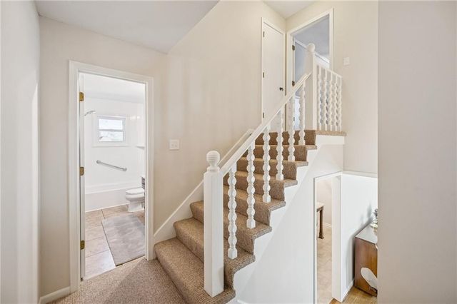 15918 W 136th Terrace, Olathe, KS 66062