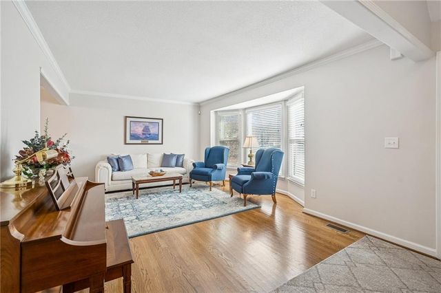 15918 W 136th Terrace, Olathe, KS 66062