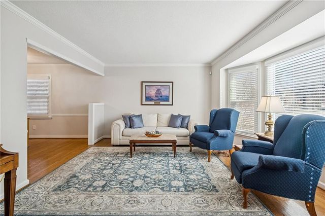 15918 W 136th Terrace, Olathe, KS 66062