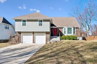 15918 W 136th Terrace, Olathe, KS 66062