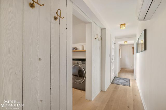 319 Beaupre Lane, Grosse Pointe Farms, MI 48236