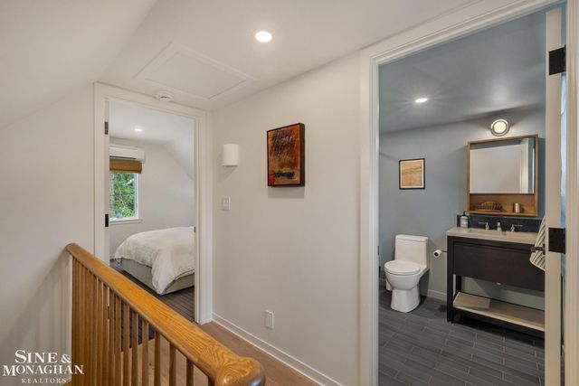 319 Beaupre Lane, Grosse Pointe Farms, MI 48236