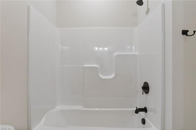 109 Queens LN, Franklin, VA 23851