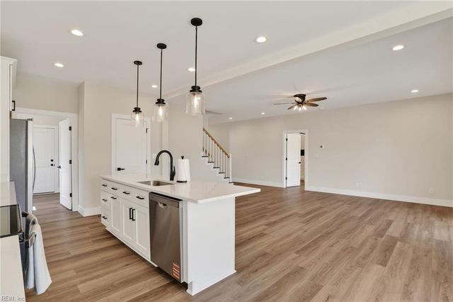 109 Queens LN, Franklin, VA 23851