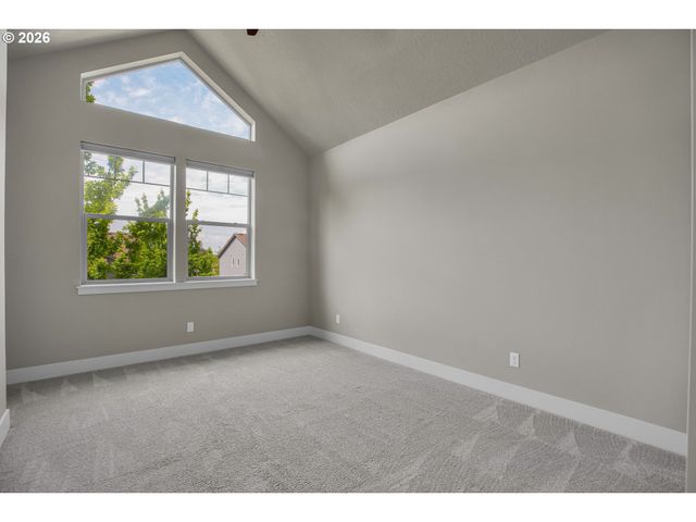 15366 Se ECKERT Ln, Damascus, OR 97089