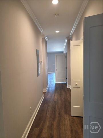 29 Travis Street, Savannah, GA 31406
