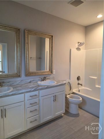 29 Travis Street, Savannah, GA 31406