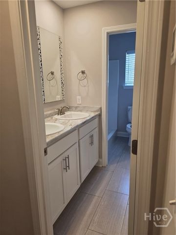 29 Travis Street, Savannah, GA 31406