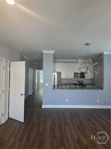 29 Travis Street, Savannah, GA 31406