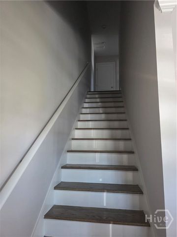 29 Travis Street, Savannah, GA 31406