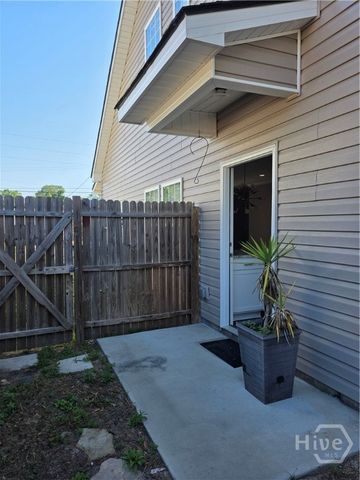 29 Travis Street, Savannah, GA 31406