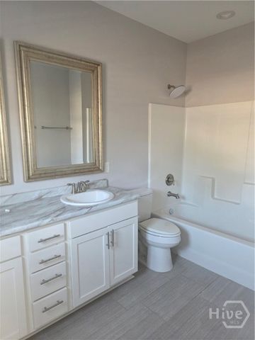 29 Travis Street, Savannah, GA 31406