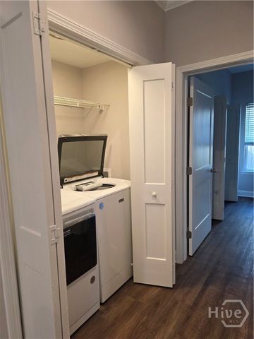 29 Travis Street, Savannah, GA 31406