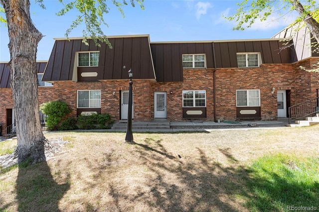 5743 S Lowell Boulevard, Littleton, CO 80123