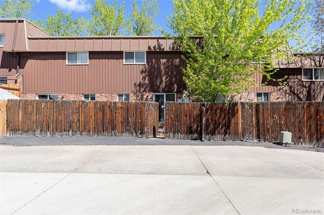 5743 S Lowell Boulevard, Littleton, CO 80123