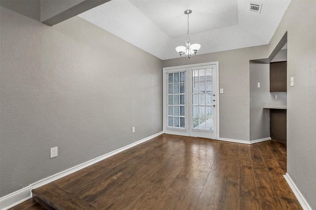 800 Custer Street, Arlington, TX 76014