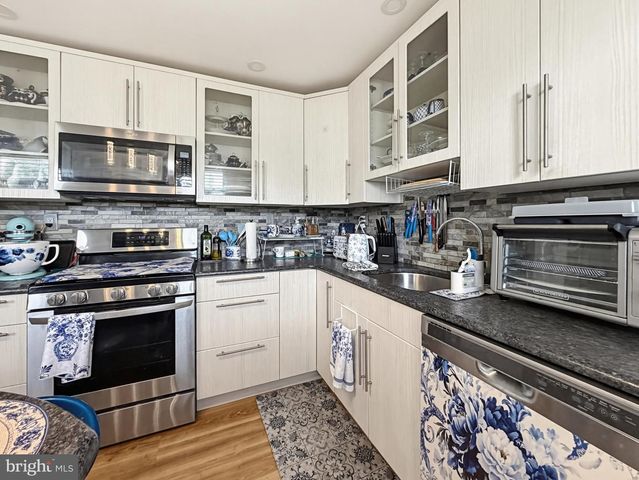 254 ALLEN LN, Warminster, PA 18974