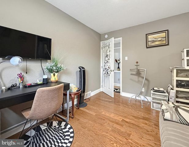 254 ALLEN LN, Warminster, PA 18974