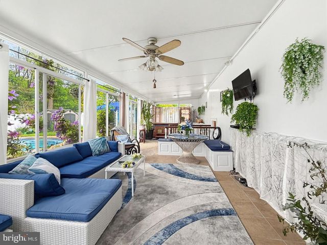 254 ALLEN LN, Warminster, PA 18974