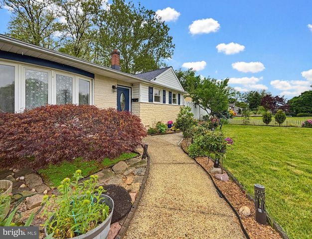254 ALLEN LN, Warminster, PA 18974