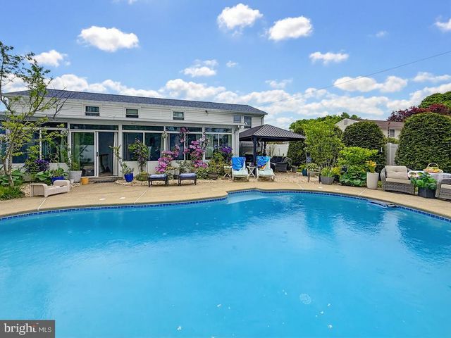 254 ALLEN LN, Warminster, PA 18974