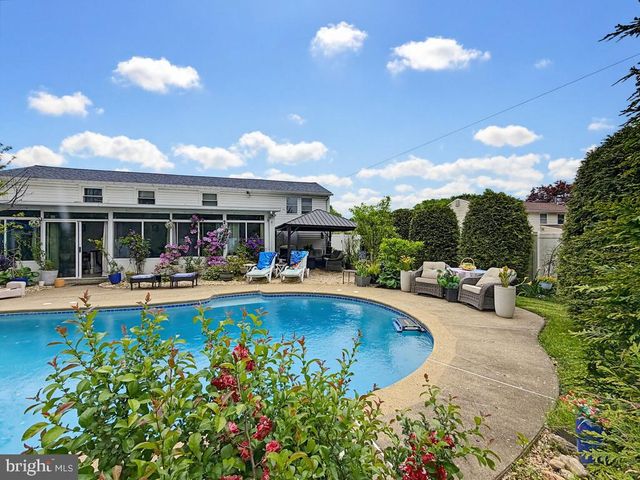 254 ALLEN LN, Warminster, PA 18974