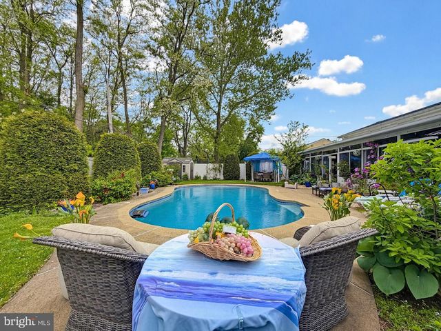 254 ALLEN LN, Warminster, PA 18974