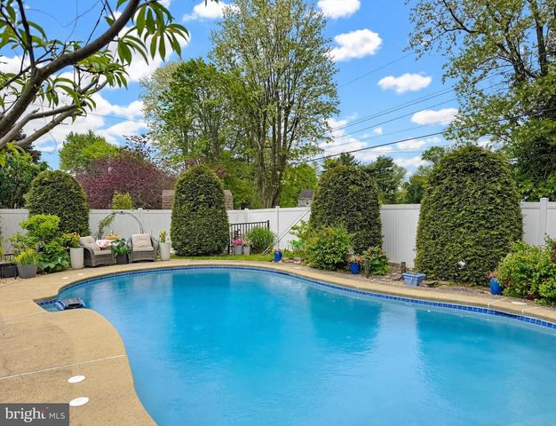254 ALLEN LN, Warminster, PA 18974