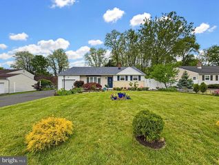 254 ALLEN LN, Warminster, PA 18974