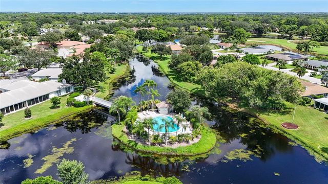 3032 RINGWOOD MEADOW 17, Sarasota, FL 34235