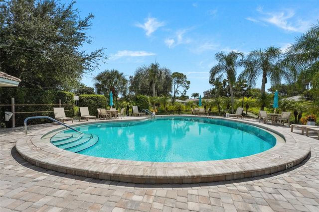 3032 RINGWOOD MEADOW 17, Sarasota, FL 34235