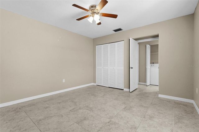 3032 RINGWOOD MEADOW 17, Sarasota, FL 34235