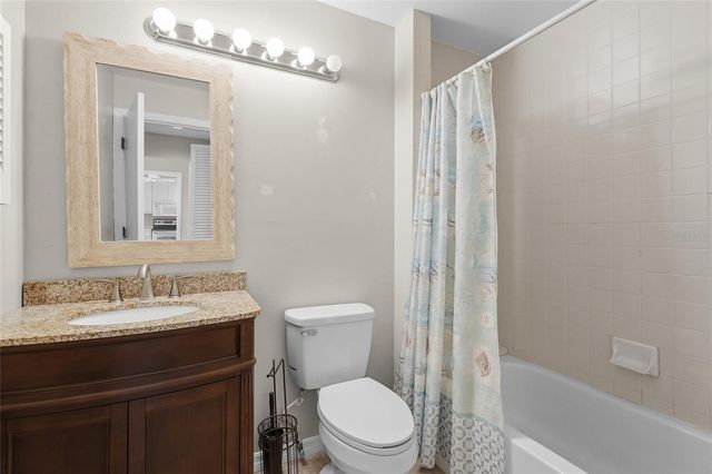 3032 RINGWOOD MEADOW 17, Sarasota, FL 34235
