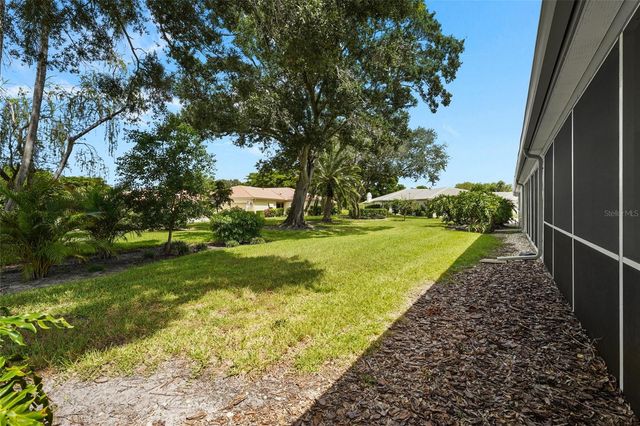 3032 RINGWOOD MEADOW 17, Sarasota, FL 34235