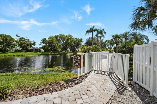 3032 RINGWOOD MEADOW 17, Sarasota, FL 34235
