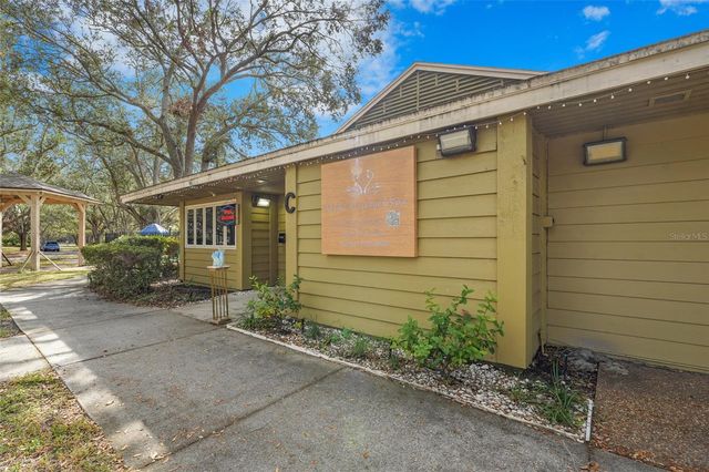 3032 RINGWOOD MEADOW 17, Sarasota, FL 34235